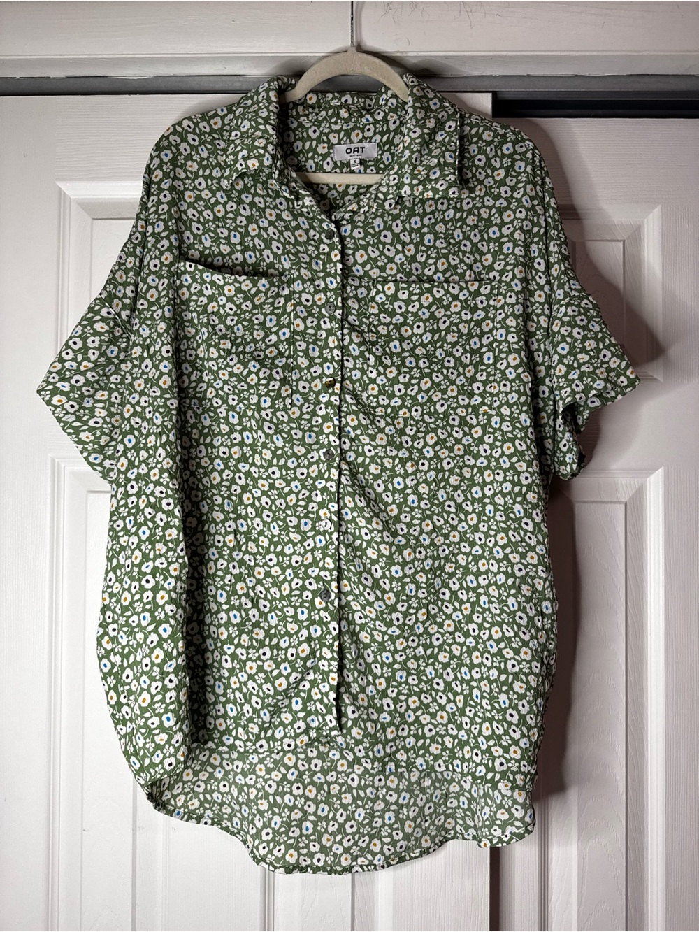 Oat New York Sage Green Floral Oversized Short-Sleeve Button-Up Blouse - Size S